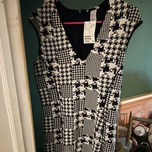 Dress -houndstooth pattern, sleeveless
